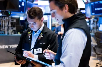 The Resurgence of Healthcare Stocks: Why VTRS Is Positioned for a Major Comeback