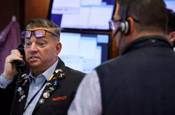 Earnings Season Euphoria: How Market Optimism Can Conceal Fragile Fundamentals